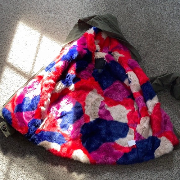 Belle Vere Coat - Picture 3 of 4